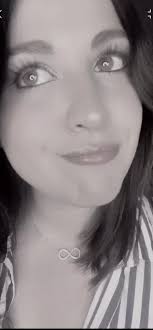 Quién?#preocupacion #reflexion#frases#frasesdelavida#lorehuesca1990 #lyj🧡  #viral #valorar #querer