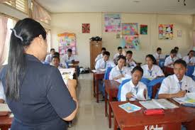 Terlebih mata pelajaran tersebut dapat dikatakan full teori dan hafalan yang sudah tentu membuat para siswa jenuh. Ptk Guru Pkn Smk Peningkatan Motivasi Dan Prestasi Belajar Siswa Dalam Pembelajaran Ppkn Melalui Metode Group Investigation Di Kelas X Rpl Smk