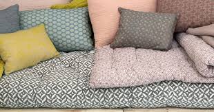 Pour le coussin de sol, seule la housse peut être achetée sur notre site. Le Monde Sauvage Mariekke Coussin Banquette Coussin Pour Palette Coussin Deco
