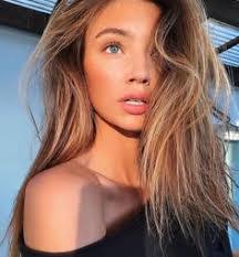 Lorena Ray's Instagram, Twitter & Facebook