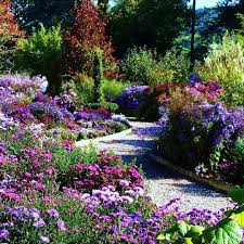 350 Likes 9 Comments Great British Gardens Greatbritishgardenscouk On Instagram Not Too Late To Visit T British Garden Garden Pathway Beautiful Gardens