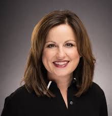 Claudia Gross's Instagram, Twitter & Facebook