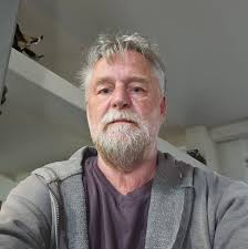 Which color is better for home decor, red or orange?