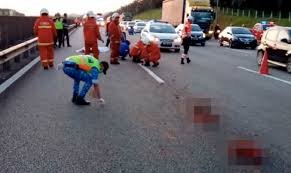 Teachers' paperwork pqrst‎ > ‎. Polis Sahkan Artis Tumbuk Pengawal Keselamatan Direman Esok