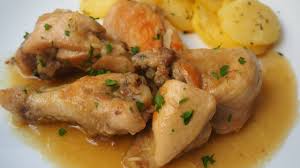 Esta receta con video del pollo guisado dominicano es una de las más populares en nuestro blog. Pollo En Salsa Facil De La Abuela Luisa Youtube