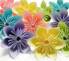 Un Origami Facile Fleur A Offrir Ou Pour Vous Amuser Tout En Creant De Belles Choses Archzine Fr Origami Facile Origami Simple Design Origami