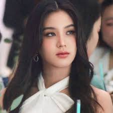 che 🌜 (@snowbearbrand)