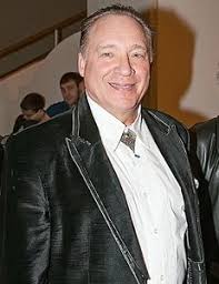 ансамбль песни и пляски российской армии имени а в александрова Maksim Dunaevsky2013 Syn Kompozitora Isaaka Dunaevskogo I Baleriny Ansamblya Pesni I Plyaski Rossijskoj Armii Imeni A V Aleksandrova I Mo Otcy Baleriny Pesni