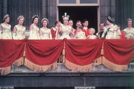 Dronning elizabeth jobbet som lastebilmekaniker og lastebilsjåfør for de britiske styrkene under krigen. Dronning Elizabeth Giver Et Sjaeldent Interview Til Fortaelling Om Sin Kroning 65 Ar Siden