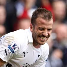 Rafael ferdinand van der vaart (born 11 february 1983) is a former dutch professional footballer who was under contract with the danish football club esbjerg fb as an attacking midfielder. Rafael Van Der Vaart Calls Leaving Tottenham The Most Stupid Decision Of His Career Cartilage Free Captain