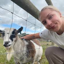 Photos by Tatum 🪷 23 (@tatumkeen) · June 8, 2025