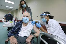 Walgreens has come under fire for incorrectly administering second doses of the pfizer covid vaccine.according to a report from the new york times, the pharmacy and drug store retailer has been. Cvs Walgreens Offer Covid Vaccines In Ny This Week How To Register