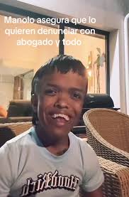 Manolo se defiende contra denuncias legales