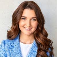 Aline Gonzales's Instagram, Twitter & Facebook