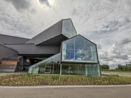 You might have already seen vitra house as it has been covered widely by design media. Vitra Campus Weil Am Rhein Design Museum Und Mehr Fur Designliebhaber Reisetipps Magazin Reisetipps Aus Aller Welt