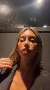 de repente te aparece kate moss en el baño del boliche