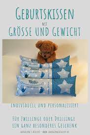 Schenken sie den eltern mit ihren worten viel kraft, gesundheit und glück für die zukunft und legen sie ihnen nahe die geburt von kindern ist immer sehr schön, davon habe ich auch schon viele gesehen, die geburt von zwillingen. Jedes Kind Fur Sich Ist Ein Wunder Wenn Dieses Wunder Dann Gebundelt Als Zwilling Oder Drilling Zur Welt Ko Geschenke Besondere Geschenke Geschenke Zur Geburt
