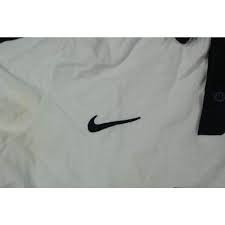 Une couleur qui met à l'honneur les joueurs brésiliens qui jouent actuellement à paris comme thiago silva, lucas et marquinhos et ceux qui ont marqué son histoire à l'image de raï, ronaldinho ou. Maillot De Foot Vintage Retro Du Psg Paris Saint Germain Mots Cles Exterieur The Football Market Maillots De Foot Vintage Retro