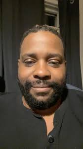 One last call to arms. 20 minutes left. No pressure. If you had the time to  throw in one more vote, I’d appreciate it. Thank you so much for all y’all  did already. Fingers crossed!!! 🤞🤞🤞🤞🙏🏾🙏🏾🙏🏾✌🏿✌🏿✌🏿