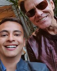 Momento en que el presentador @stevensj01 se encuentra con el actor  #JimCarrey, quien actúa como el Dr. Robotnik en #SonicLaPelicula  @paramountpicturespca #NoticiasTVN