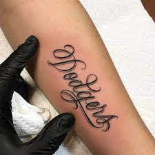 900, as far as the pittsburgh rapper can guess, but only six of those can be found on his face. La Dodgers To End The Year Saullira Utgink Laneverdies Dainty Tattoos Tattoo Sleeve Designs Queen Tattoo