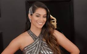 Youtuber Lilly Singh Comes Out As Bisexual In Post Aiming To Break Down Barriers Lilly singh (born september 26, 1988) is a canadian youtuber, comedian, talk show host, and actress who formerly appeared under the pseudonym superwoman (styled iisuperwomanii).
