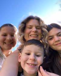 Golden Retriever breeders in Oregon or Washington?