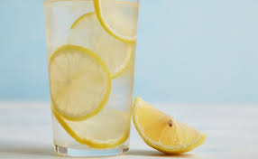 Meminum banyak air merupakan bagian dari gaya hidup sehat, tetapi setelah lama dijalani mungkin terasa membosankan. 10 Manfaat Infused Water Lemon Untuk Diet Dan Kesehatan