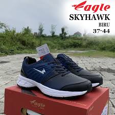 Harganya cukup terjangkau, dibanding merek sepatu dunia, karena sepatu yang satu ini adalah sepatu selanjutnya adalah sepatu eagle oscar. Sepatu Pria Eagle Sky Hawk Hitam Biru Merah Size 37 44 Sepatu Olahraga Pria Sepatu Eagle Pria Original Running Shoes Lazada Indonesia