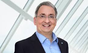 Mit easi einfach überzeugen: alle Neuerungen, alle Vertriebsvorteile.