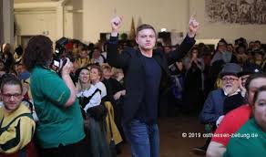 The matte brand current line was created in collaboration with yg's 4hunnid. Stiftskammerer Pascal Sorgt Fur Narrisches Spektakel In Kammerzell