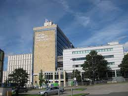 It has campuses in the city centre and headingley. Leeds Beckett University Wikiwand