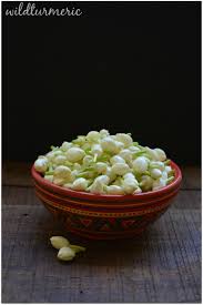 Jasmine flowers are widely cultivated for their blooms, and are a popular garden and house plant. 5 Top Benefits Uses Of Jasmine Flower Mogra Sampaguita For Hair Skin Health Wildturmeric