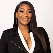 Dominique Allen's Instagram, Twitter & Facebook