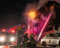 Seriously red est un film réalisé par gracie otto avec rose byrne, bobby cannavale. Ozlxhg7h9voynm