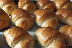 Sahne Hornchen Aus Hefeteig Ohne Gehzeit Top Rezepte De Rezept Hefeteig Hornchen Rezept Teig