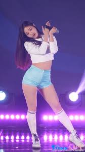 Momoland Yeonwoo Kpop Girls Girl Body Kpop Fashion