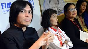 Chord Gitar Dan Lirik Lagu Kucinta Kau Apa Adanya Aku Mau Once Mekel Aku Mau Mendampingi Dirimu Tribunnews Com Mobile