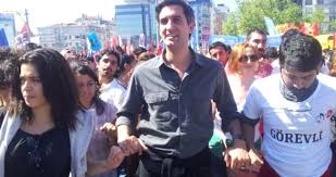 Jun 01, 2021 · oyuncu memet ali alabora'nın sosyal medyadan, mesele sadece gezi parkı değil arkadaş, sen hala anlamadın mı? Hakkinda Tutuklama Karari Cikan Mehmet Ali Alabora Icin Muebbet Hapis Istendi Haberler