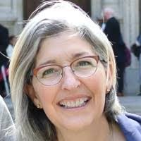 Kim Kubik's Instagram, Twitter & Facebook