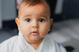 moments from belt promotion @kingdom.martialarts 👑 grateful to do what I  love every day, with my family by my side and amazing people around us. 🤍  📸 @raffaelgt