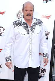 He was born in 1950s, in baby boomers generation. Csi Miami S Rex Linn For Nashville Role