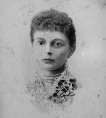 Taith Gerdded Treftadaeth Menywod: Caerfyrddin Women's Heritage Walk:  Carmarthen