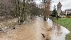 Ausgegeben am 14.07.2021, 10:30 uhr vom hochwassernachrichtendienst bayern. Hochwasser In Baden Wurttemberg Entspannt Sich Rhein Schifffahrt Teilweise Eingestellt Swr Aktuell