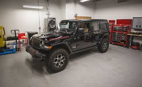 That just seems to bother me. How To Remove The 2018 Jeep Wrangler Jl S Roof Doors And Windshield