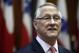 Gérald Tremblay désavoue ses troupes, disent les experts