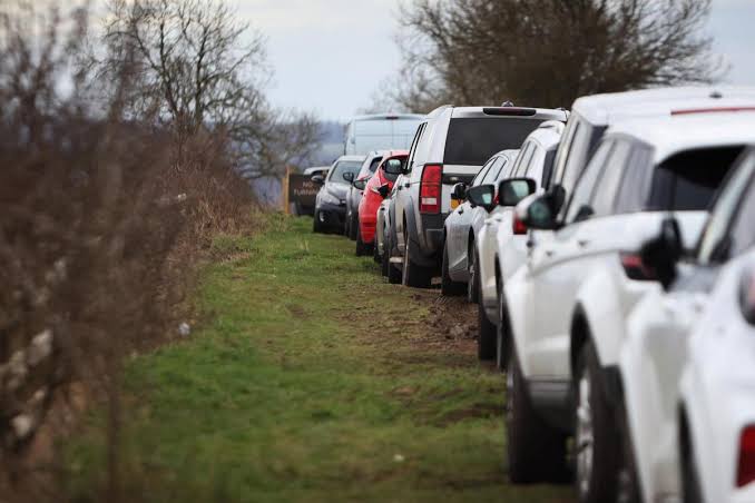 Jeremy Clarkson's Diddly Squat Farm Shop car park expansion plans refused |  Swindon Advertiser