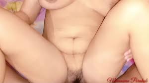 Indonesia terbaru_bermain penis dikamar ketahuan bini tetangga lalu diajak  ngentot.