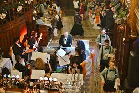 Restaurant cabana bucuresti, sector 4, 1.2.3.5.6 aleea tomesti nr.2 la intersectia cu sos.berceni organizeaza nunta,botez,majorat,aniversare,stand up comedy,revelion,craciun,parastas la preturi fara concurenta.livrare catering si pizza. Restaurant Revelion Bucuresti Restaurant Caru Cu Bere