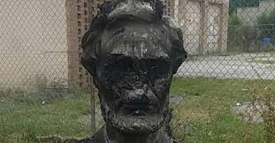 FACT CHECK: Was a Bust of Abraham Lincoln Vandalized in Chicago in ...